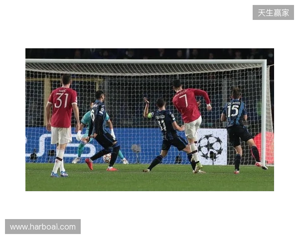 记者：因下赛季很大概率有欧冠踢，曼联想B费再至少留队1年